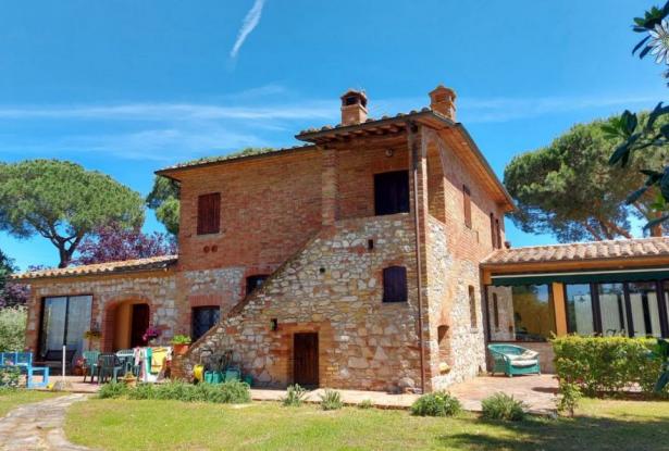 Stone farmhouse with large park, Castiglione del Lago Rif. CDL6121M 0