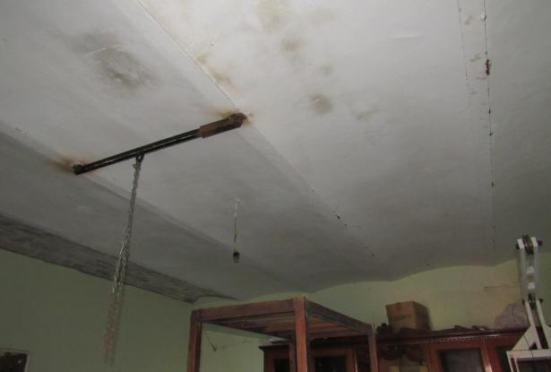 Farmhouse, detached and habitable, with 1700sqm of flat land, terrace and barn, amazing views, 15 minutes to the beach. 2