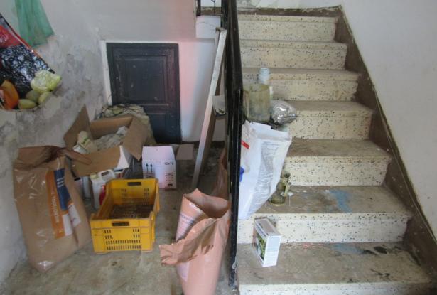 Farmhouse, detached and habitable, with 1700sqm of flat land, terrace and barn, amazing views, 15 minutes to the beach. 6