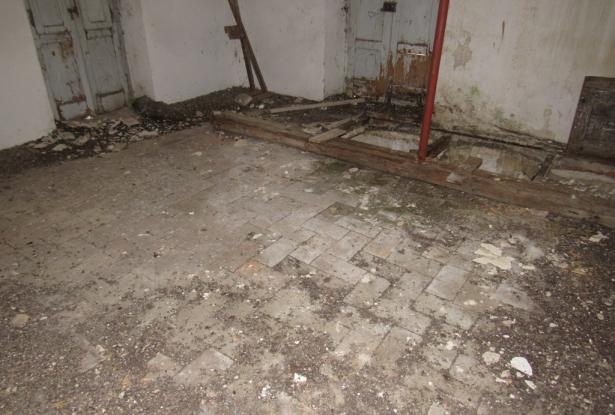 Countryside, stone house with garden and terrace to restructure of 100sqm with 3 bedrooms. 14