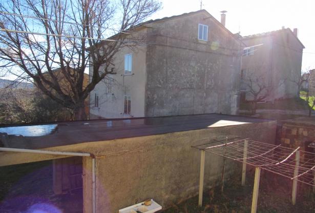 Detached farmhouse and barn with 1000sqm of flat land with orchard, mountain views in a peaceful location and original character. 10