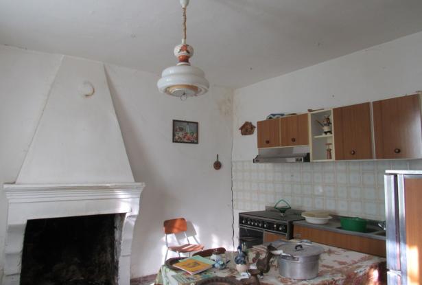 Detached farmhouse and barn with 1000sqm of flat land with orchard, mountain views in a peaceful location and original character. 13