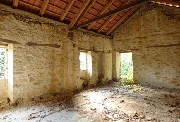FARMHOUSE FOR SALE IN LANGHE AREA FARMHOUSE FOR SALE IN LANGHE AREA