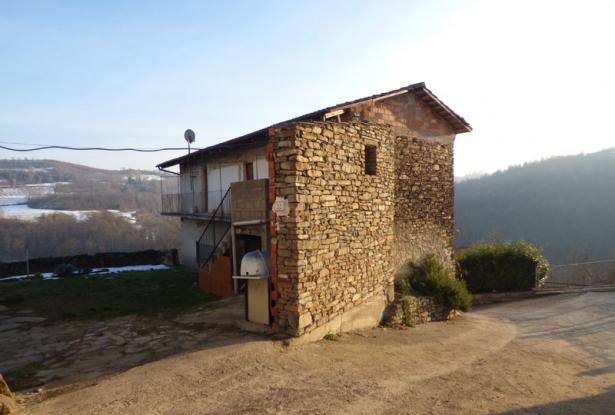 Stone Farm Houses for sale in langhe area Stone Farm Houses for sale in langhe area