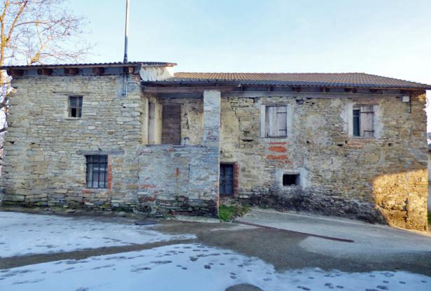 Stone Farm Houses for sale in langhe area Stone Farm Houses for sale in langhe area