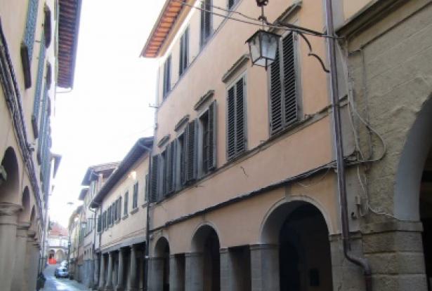 Tuscany – Poppi (AR) apartment in historic hamlet, to renovate. Ref.08t 2