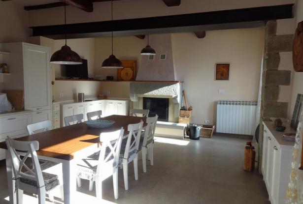 Tuscany- Pratovecchio (AR). Beautiful farmhouse with 10 hectares of land.  Ref. 09t 3