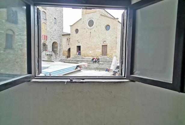 Apartment with views of the Cathedral Square San Gimignano 3