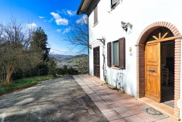 Gemmano, detached house in the hills 60