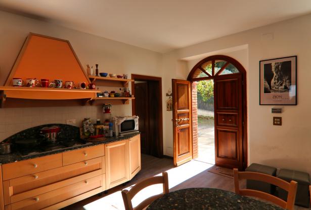 Gemmano, detached house in the hills 9