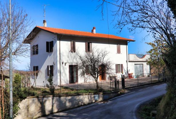 Gemmano, detached house in the hills 0