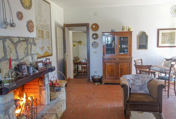 Portion of farmhouse in panoramic location, San Venanzo Rif. OR341M 3