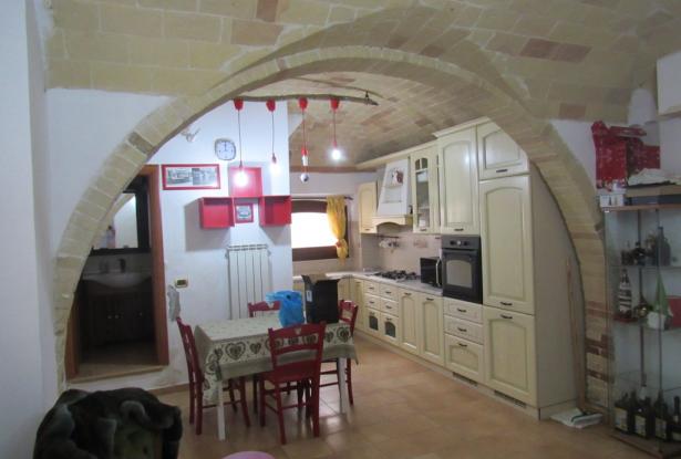 150-year-old town house of 130sqm, completely renovated in a vibrant village 10 minutes to the Trabocchi coast line. 0