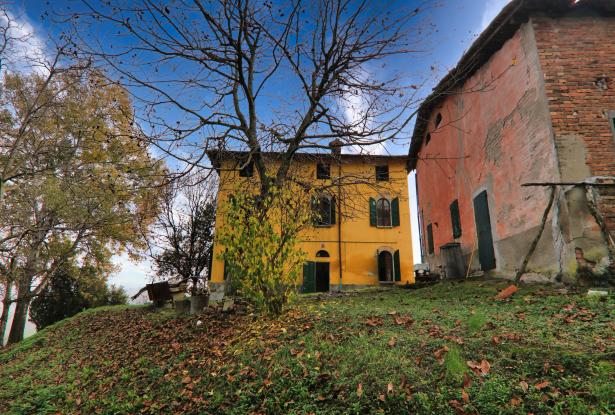 Castelvetro, a farmhouse that tickles the senses 80