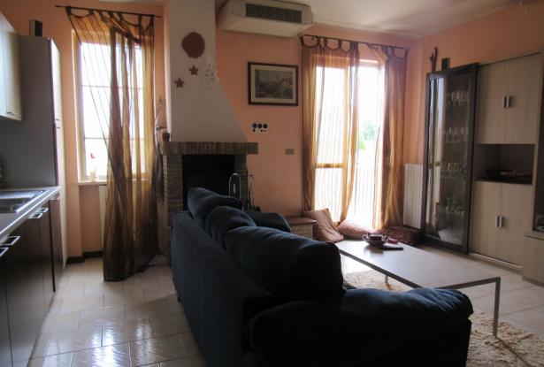 Finished, 3 bedroom countryside apartment of 120sqm in a scenic position between Lanciano and Castel Frentano with no stairs. 16