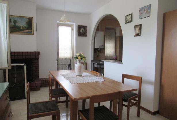 Finished, 3 bedroom countryside apartment of 120sqm in a scenic position between Lanciano and Castel Frentano with no stairs. 7