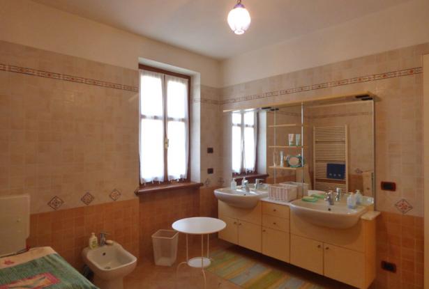 A Restored Country House with Park in the Area of Barolo/ mrg001 A Restored Country House with Park in the Area of Barolo/ mrg001