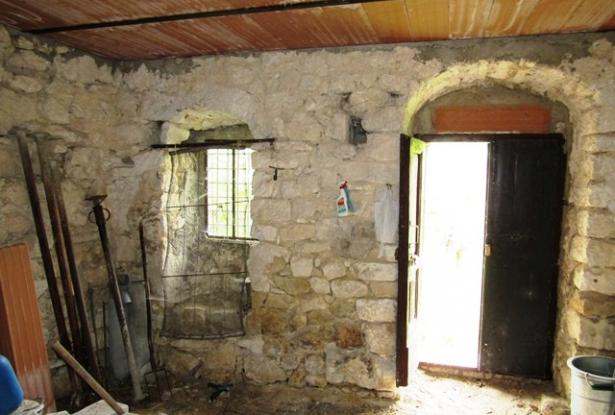 Detached, two bedroom, stone cottage, mountain retreat surrounded by forests, nature and national park. 7