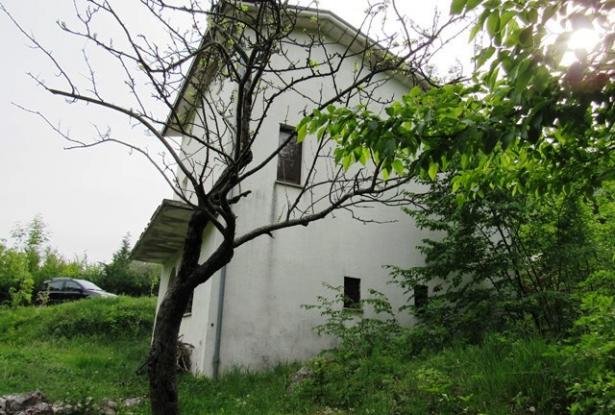 Detached, two bedroom, stone cottage, mountain retreat surrounded by forests, nature and national park. 9