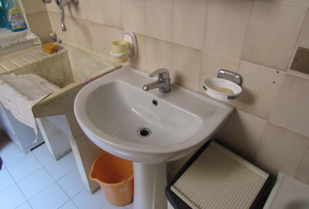 1800s apartment, habitable, with vaulted ceilings, 2 bedrooms in the old center of Lanciano. 13