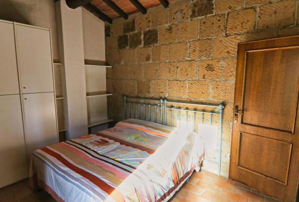 Reconnecting in a small Tuscan farmhouse 20