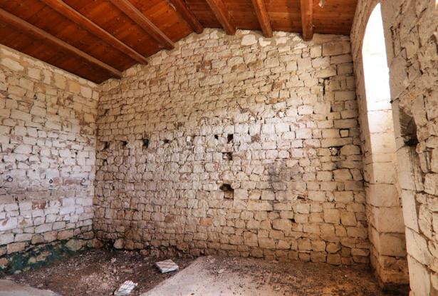 Scicli, stone farmhouse with land 37