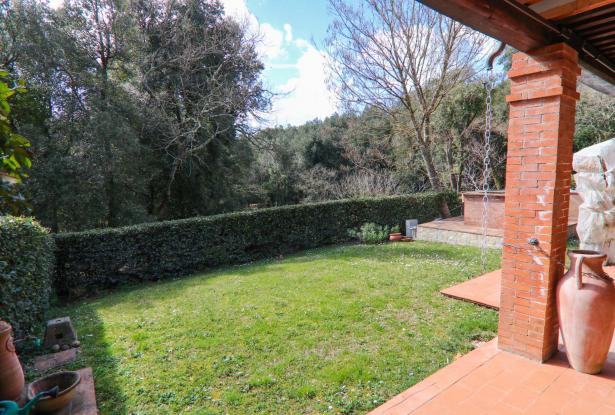 Sassetta, two-room apartment with garden 42
