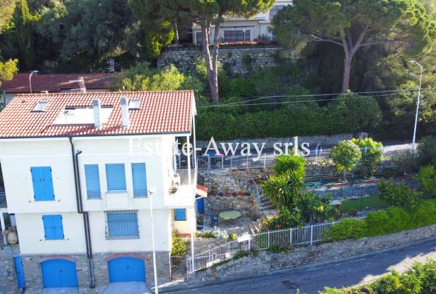 L873 For sale in Ospedaletti sea view villa 0