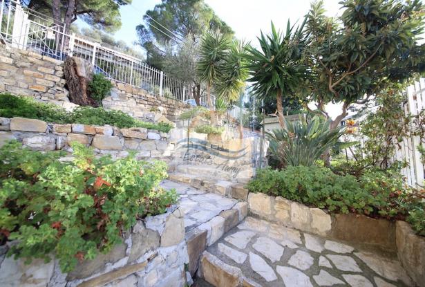 L873 For sale in Ospedaletti sea view villa 5