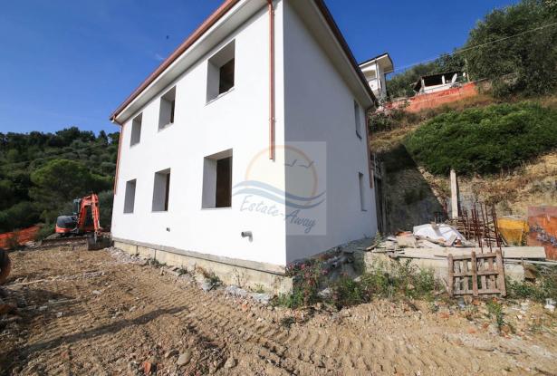 L1029 For sale in Camporosso, on the hills, house under construction 3