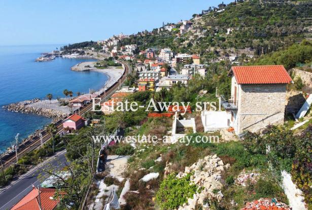 L1131 Rustic with sea view for sale in Bordighera. 12