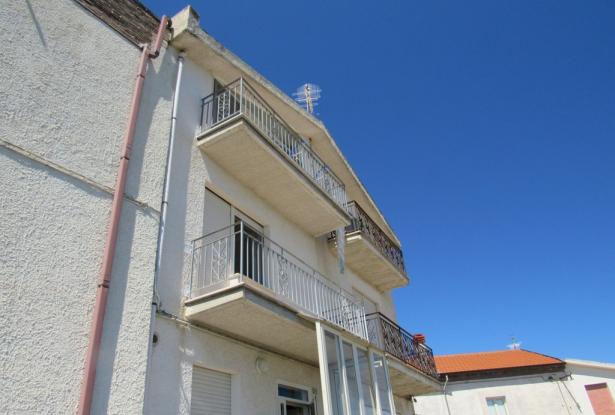 Sea view, finished, town house with terrace 5 bedrooms, garage, 7km to the beach 0