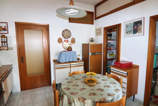 Modica,three-room apartment a stone's throw from San Giorgio 17