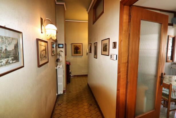 Modica,three-room apartment a stone's throw from San Giorgio 12