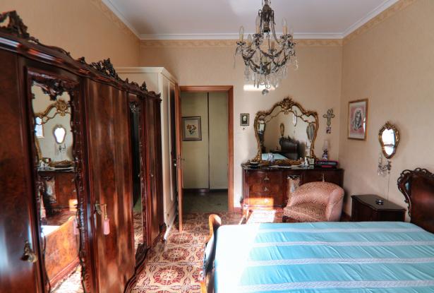 Modica,three-room apartment a stone's throw from San Giorgio 32