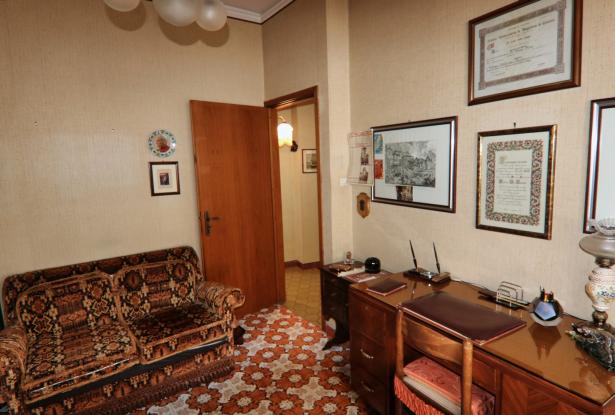 Modica,three-room apartment a stone's throw from San Giorgio 27