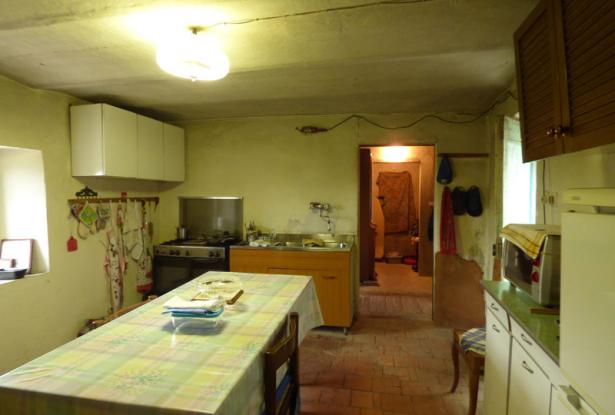 Stone Farm Houses for sale in langhe area Stone Farm Houses for sale in langhe area
