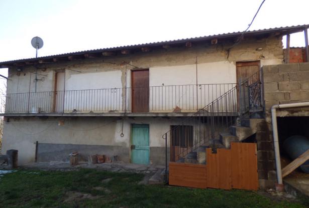 Stone Farm Houses for sale in langhe area Stone Farm Houses for sale in langhe area