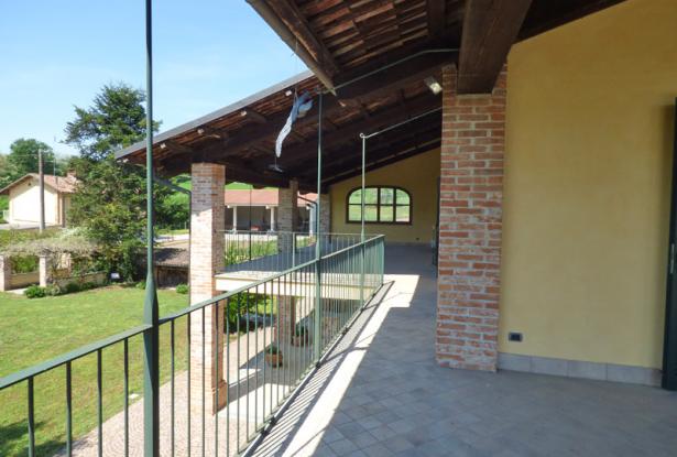 A Restored Country House with Park in the Area of Barolo/ mrg001 A Restored Country House with Park in the Area of Barolo/ mrg001