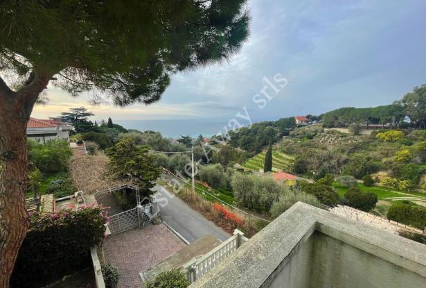 L1203 Villa with garden and sea view for sale in Bordighera 16