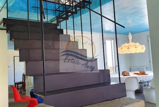 L1117 Ligurian style villa with swimming pool and sea view for sale in Bordighera. 17