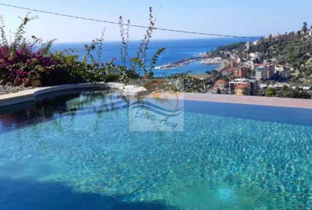 L1117 Ligurian style villa with swimming pool and sea view for sale in Bordighera. 0