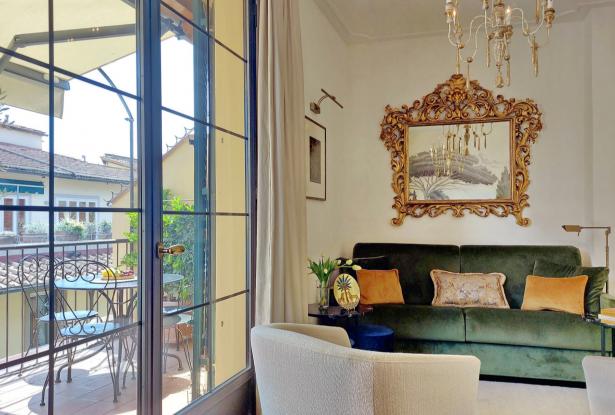 Living Room Florence Fractional Ownership-Luxury Apartment With Terrace Near Ponte Vecchio 1