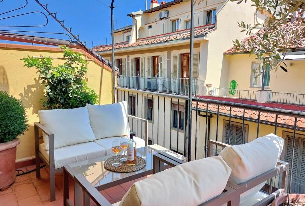 Florence Fractional Ownership-Luxury Apartment With Terrace Near Ponte Vecchio 0