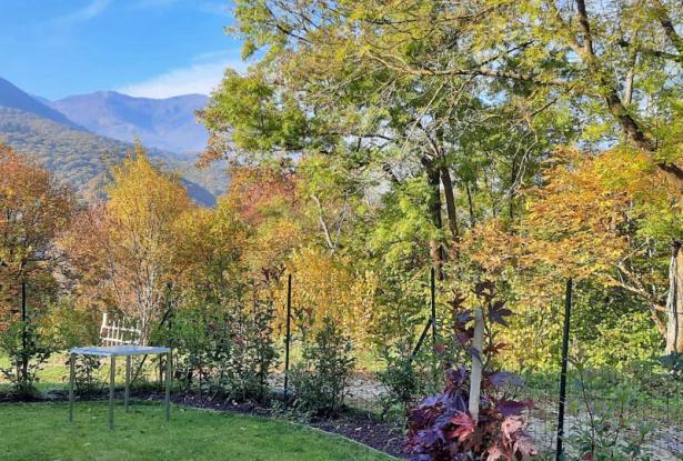 Villa with Garden and Stunning Landscape Views Villa with Garden and Stunning Landscape Views