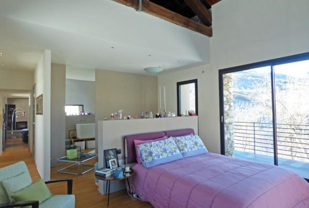 Villa with Garden and Stunning Landscape Views Villa with Garden and Stunning Landscape Views