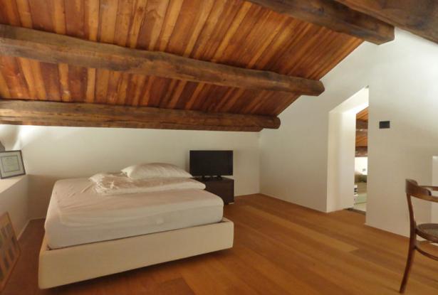 Villa with Garden and Stunning Landscape Views Villa with Garden and Stunning Landscape Views