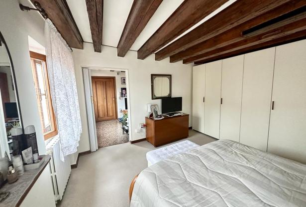 Venice- St. Mark’s district - Charming two bedroom apartment in historic building. Ref. 186c 4