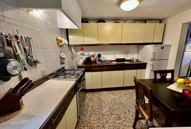 Venice- St. Mark’s district - Charming two bedroom apartment in historic building. Ref. 186c 12