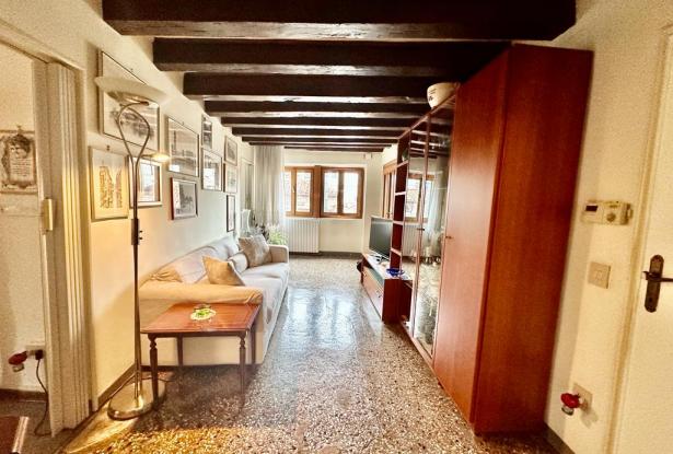 Venice- St. Mark’s district - Charming two bedroom apartment in historic building. Ref. 186c 13